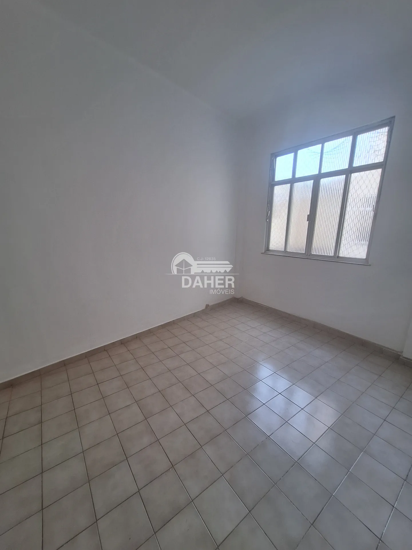 Apartamento de 2 quartos com banheiro de ducha elétrica — photo 14