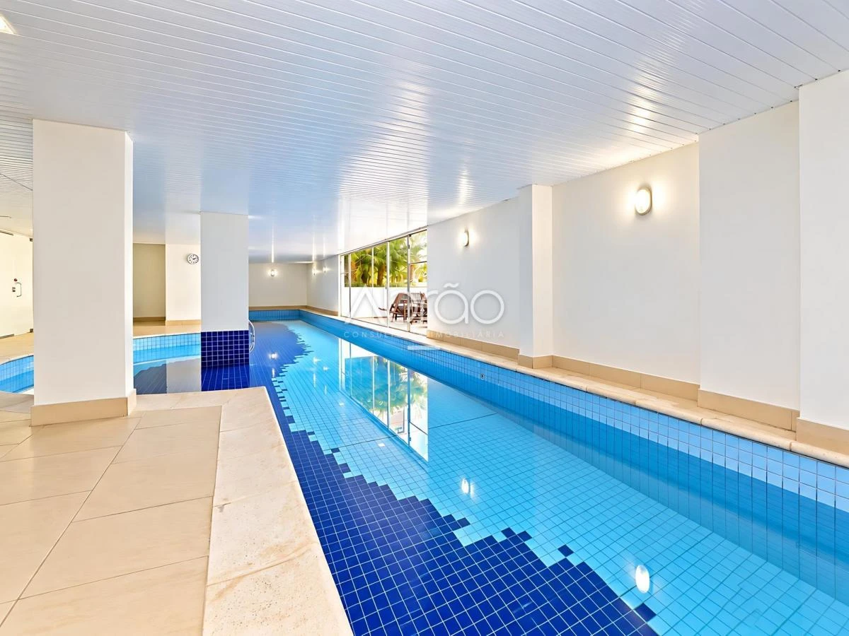 Furnished apartment, 192 m², with a glass-enclosed balcony — photo 17