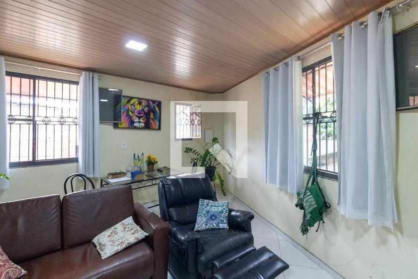 Furnished house with 1 bedroom and a gas stove kitchen — photo 13