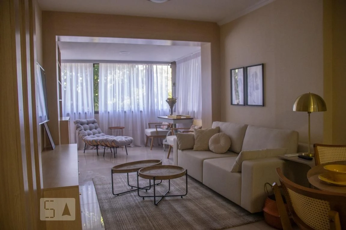 Furnished 2-bedroom apartment with enclosed glass balcony — photo 8