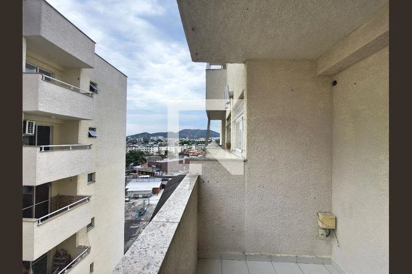 2-bedroom apartment in a building with a gym — photo 8