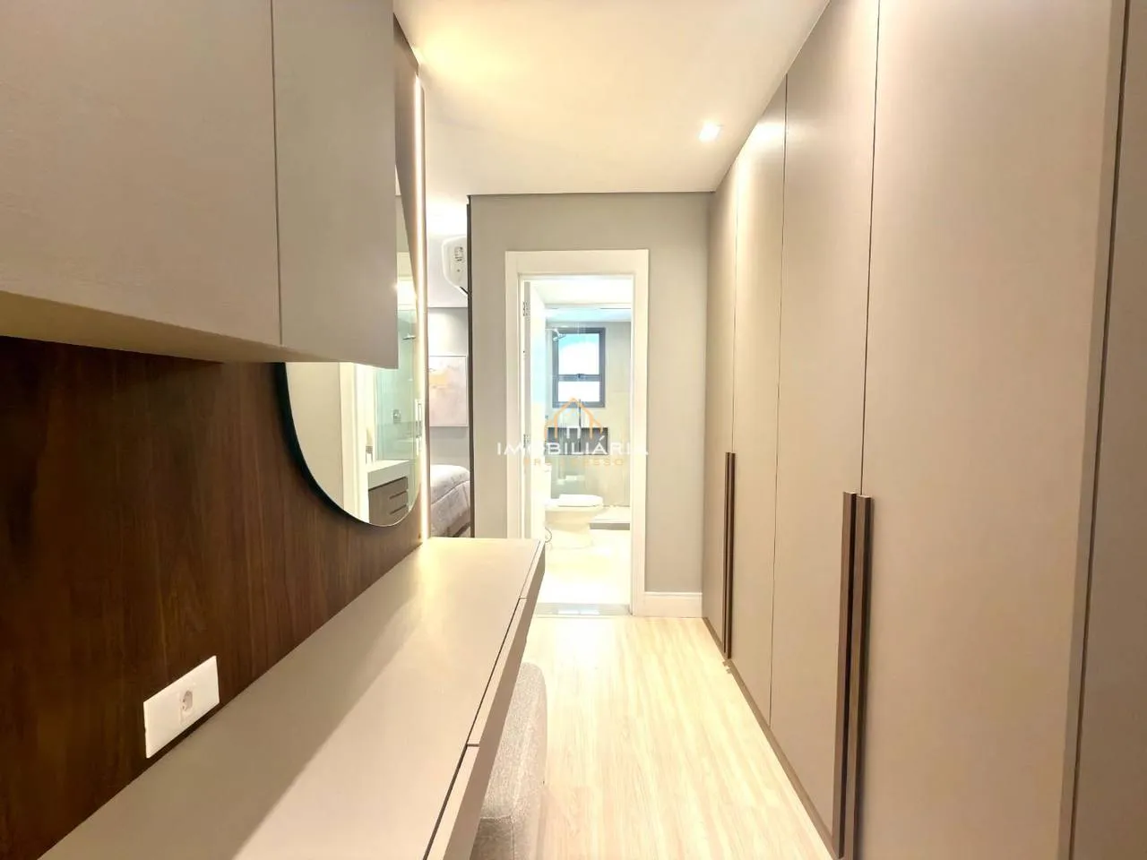 Floor-to-ceiling windows in a 3-bedroom apartment, 138 m² — photo 93