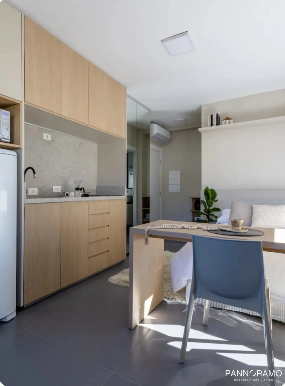 Furnished apartment with balcony and modern look — photo 10
