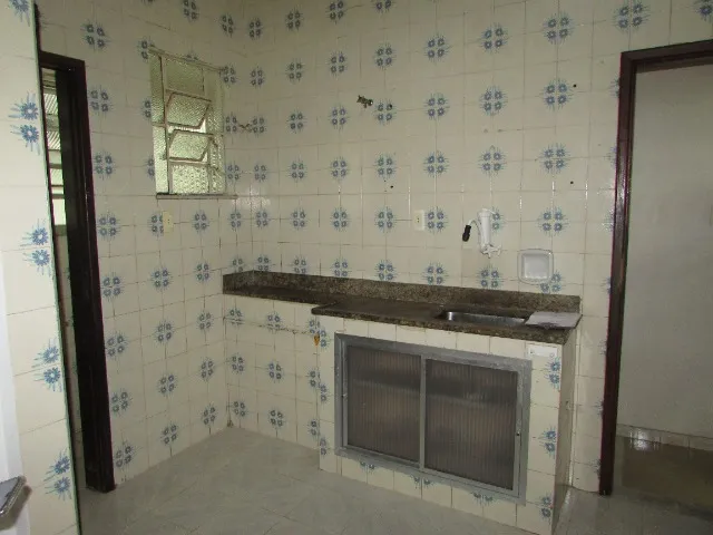 Unfurnished 2-bedroom apartment with 2 bathrooms — photo 2