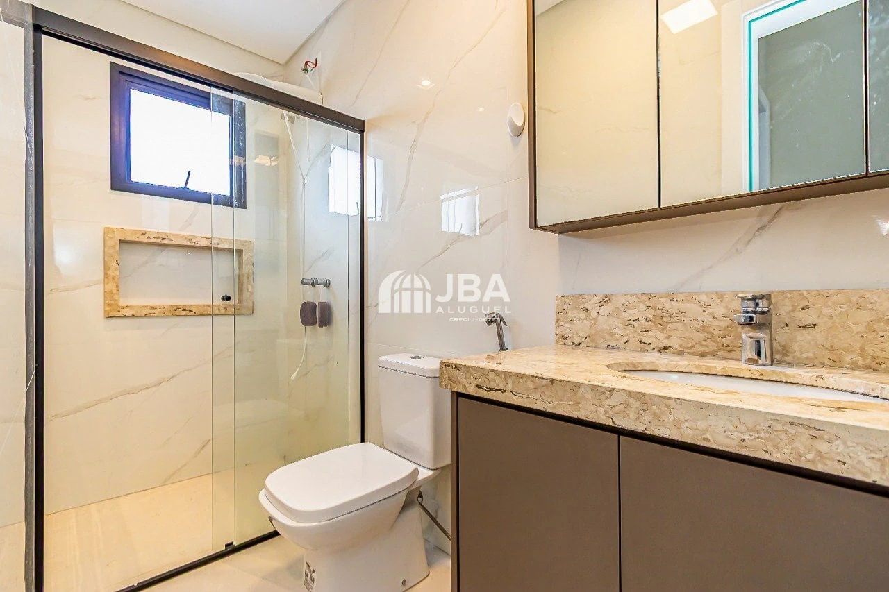 Casa de 125 m² con balcón gourmet y bañera — photo 20