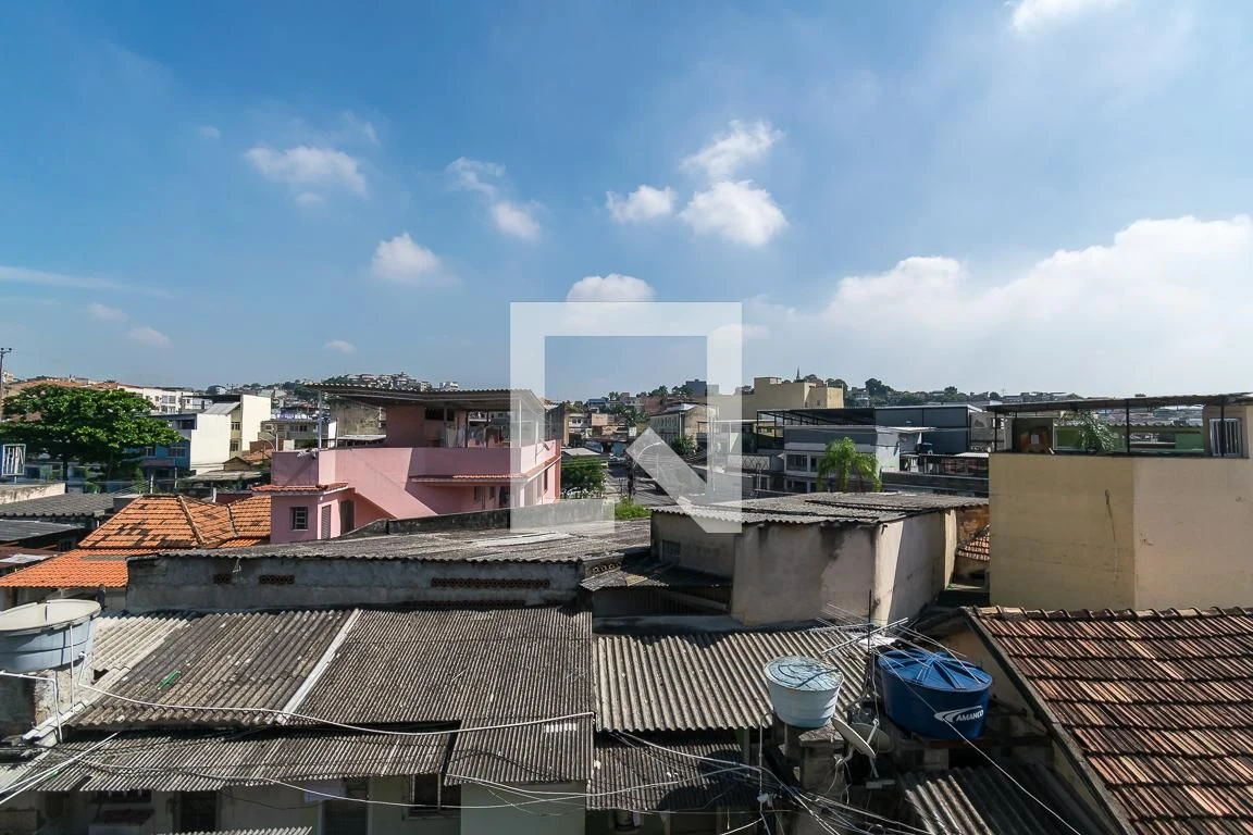 Balcony with a grill in a 3-bedroom apartment, 80 m² — photo 22