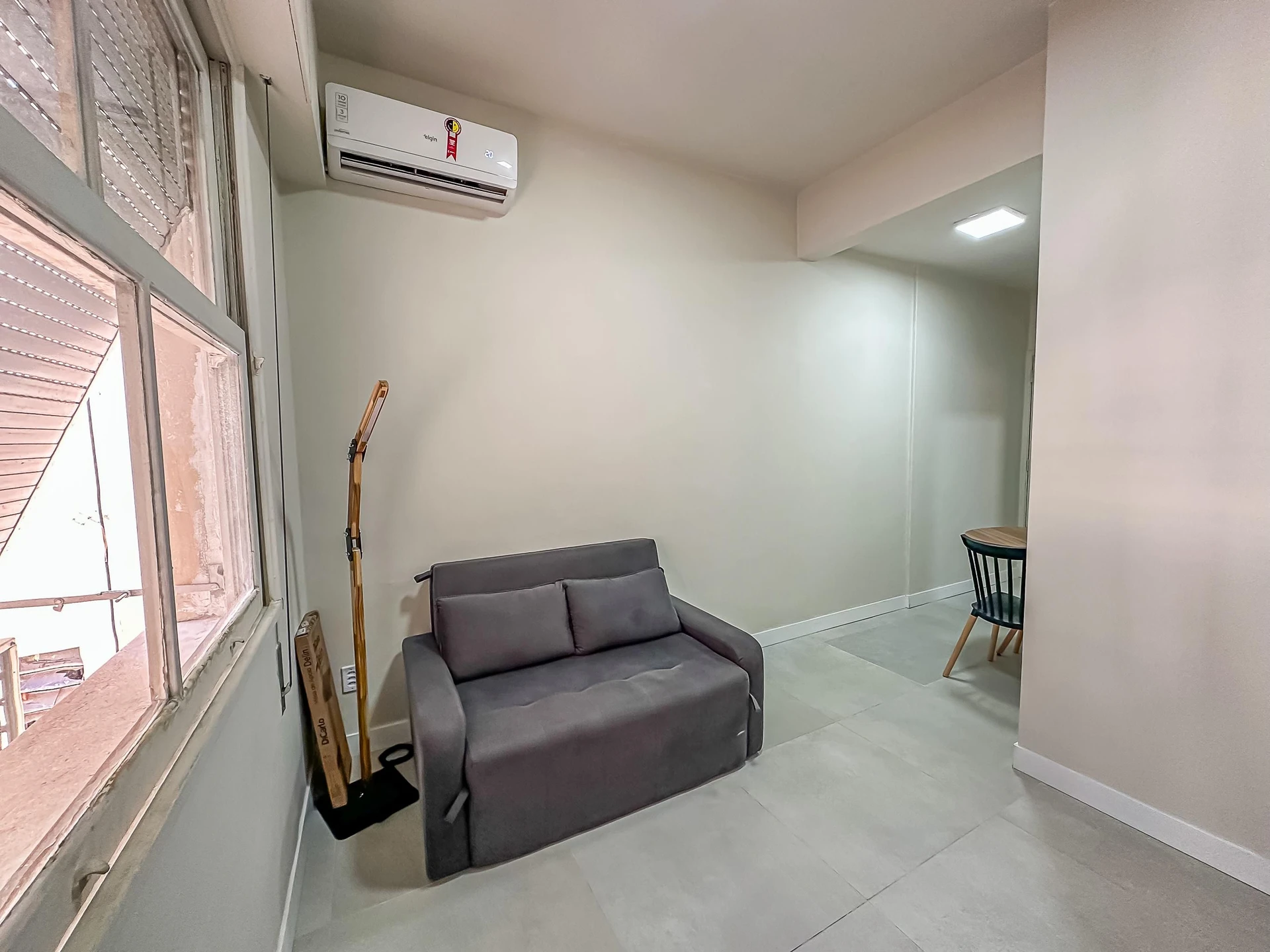 Furnished 1-bedroom apartment with no parking — photo 18