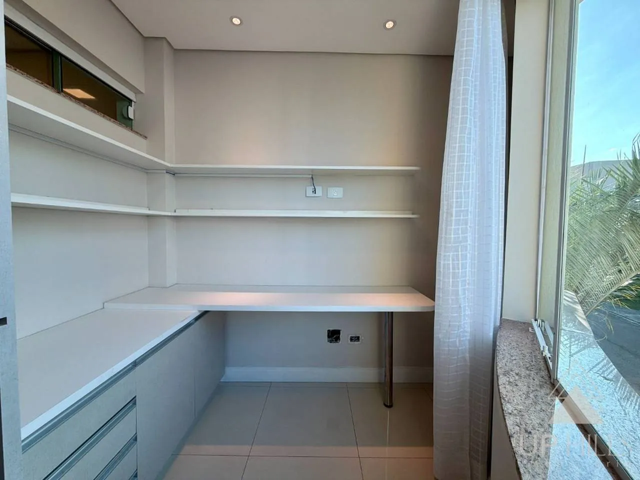 Casa com 3 suítes e cozinha aberta com fogão a gás — photo 50