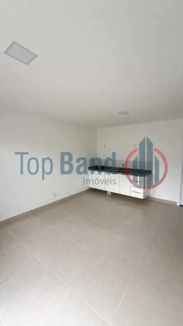 1-bedroom apartment with a balcony and open kitchen — photo 17