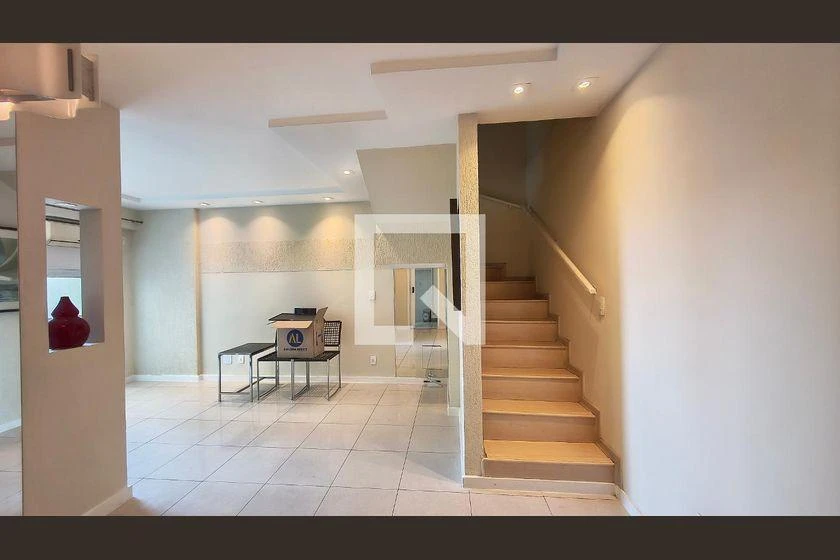 Apartamento de 2 quartos com varanda de vidro — photo 3