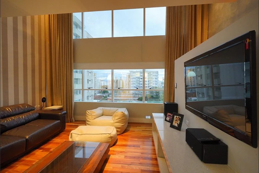 Furnished 1-bedroom apartment with an open kitchen — photo 2
