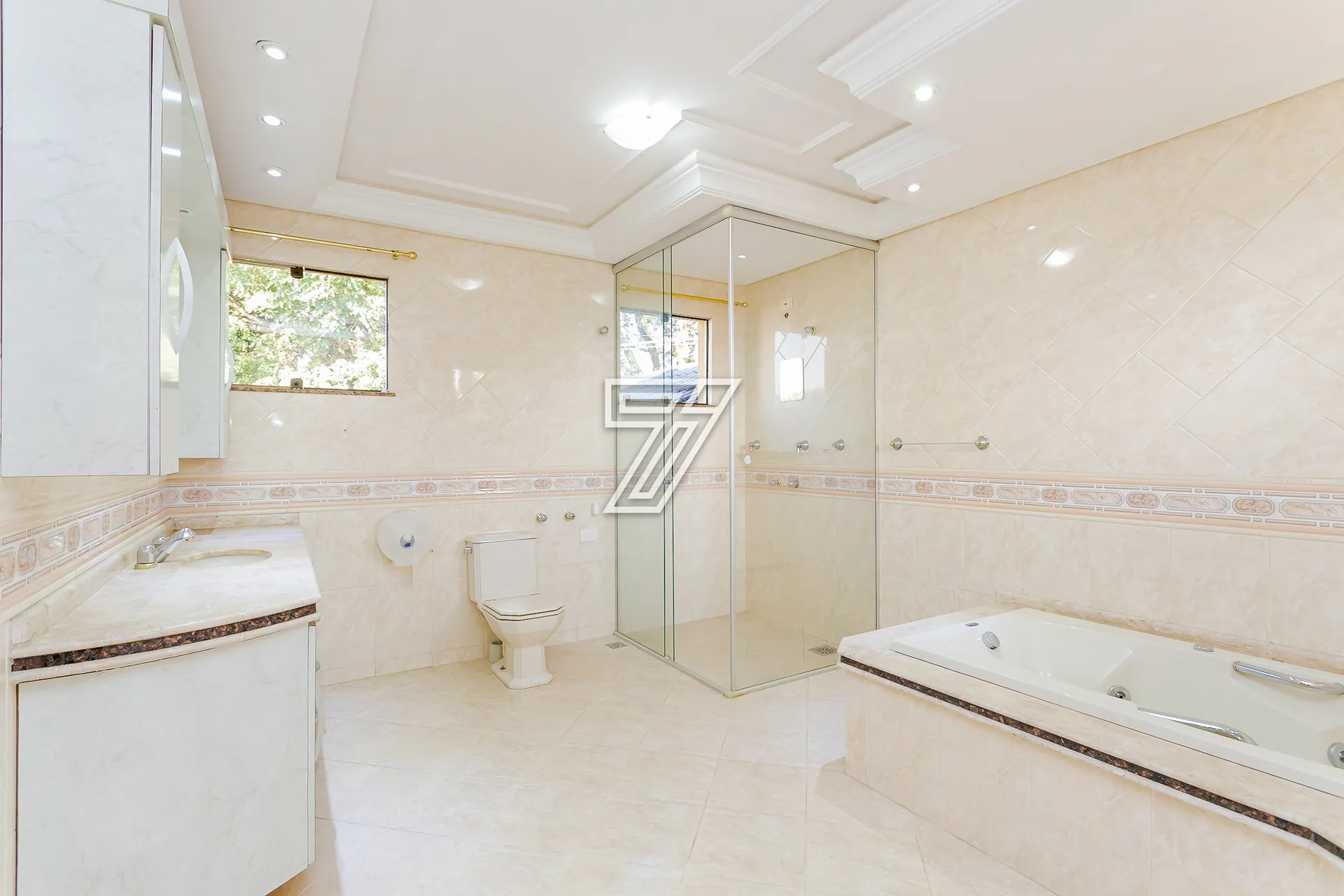 House with 4 bedrooms, 5 bathrooms and 540 m² — photo 29