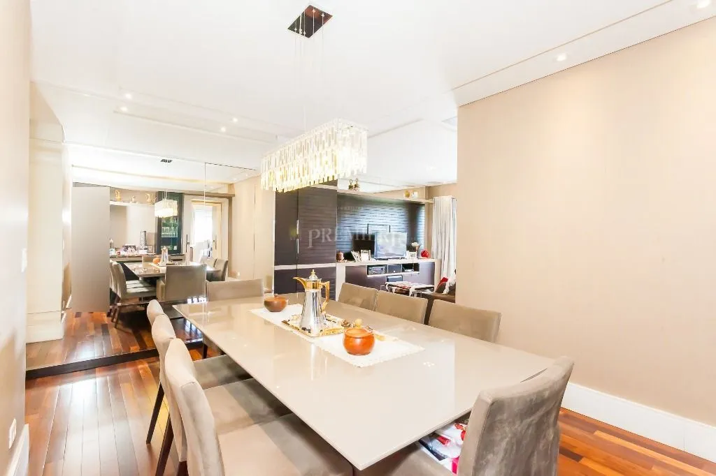 Furnished 158 m² apartment with 3 bedrooms and 5 bathrooms — photo 4