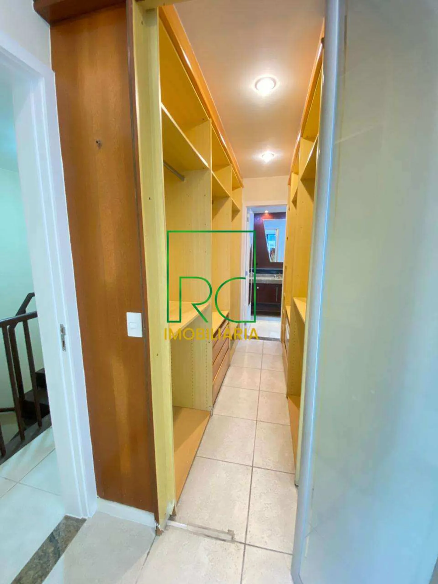 Unfurnished apartment with 3 bedrooms and water view — photo 26