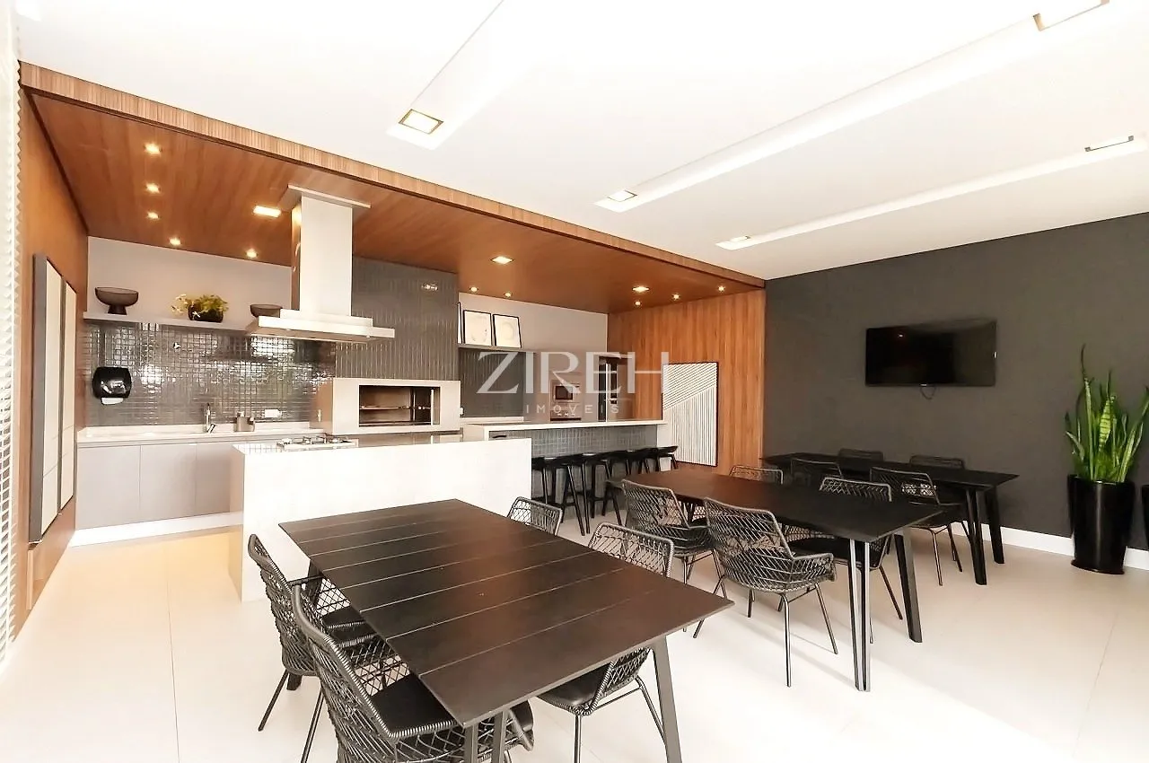 2-bedroom apartment in a building with a tennis court — photo 25