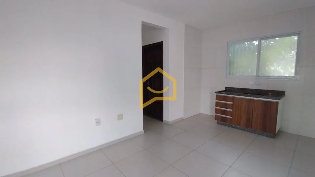 Casa de 80 m² com 2 dormitórios e 1 vaga — photo 2