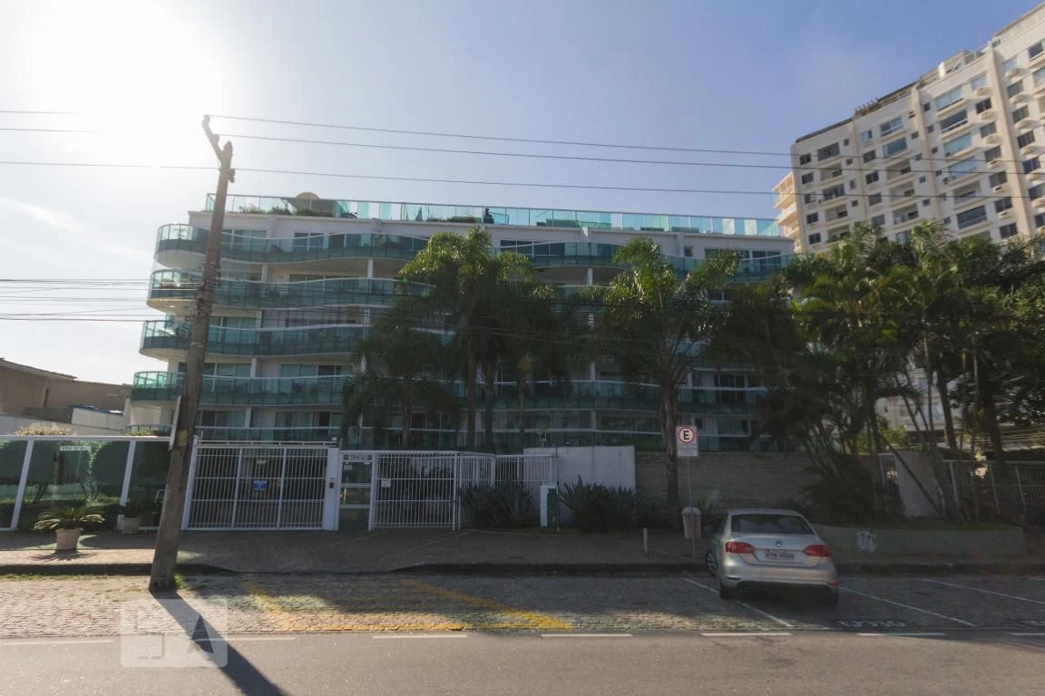 Furnished apartment with 2 en-suites and a balcony — photo 53