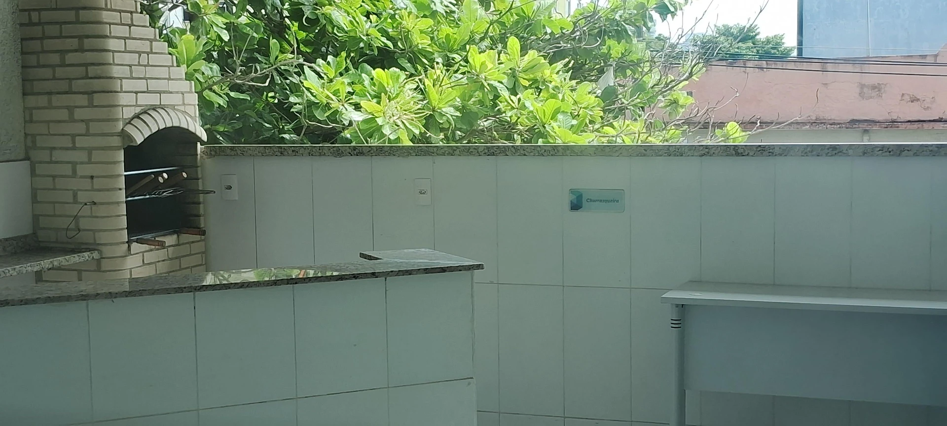 2-bedroom apartment in a building with a gym — photo 19