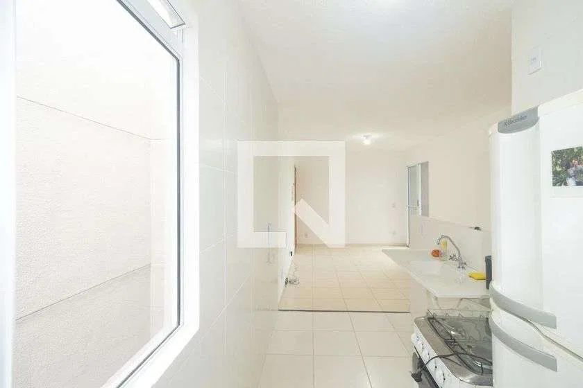 Furnished 2-bedroom apartment with open-plan kitchen — photo 13