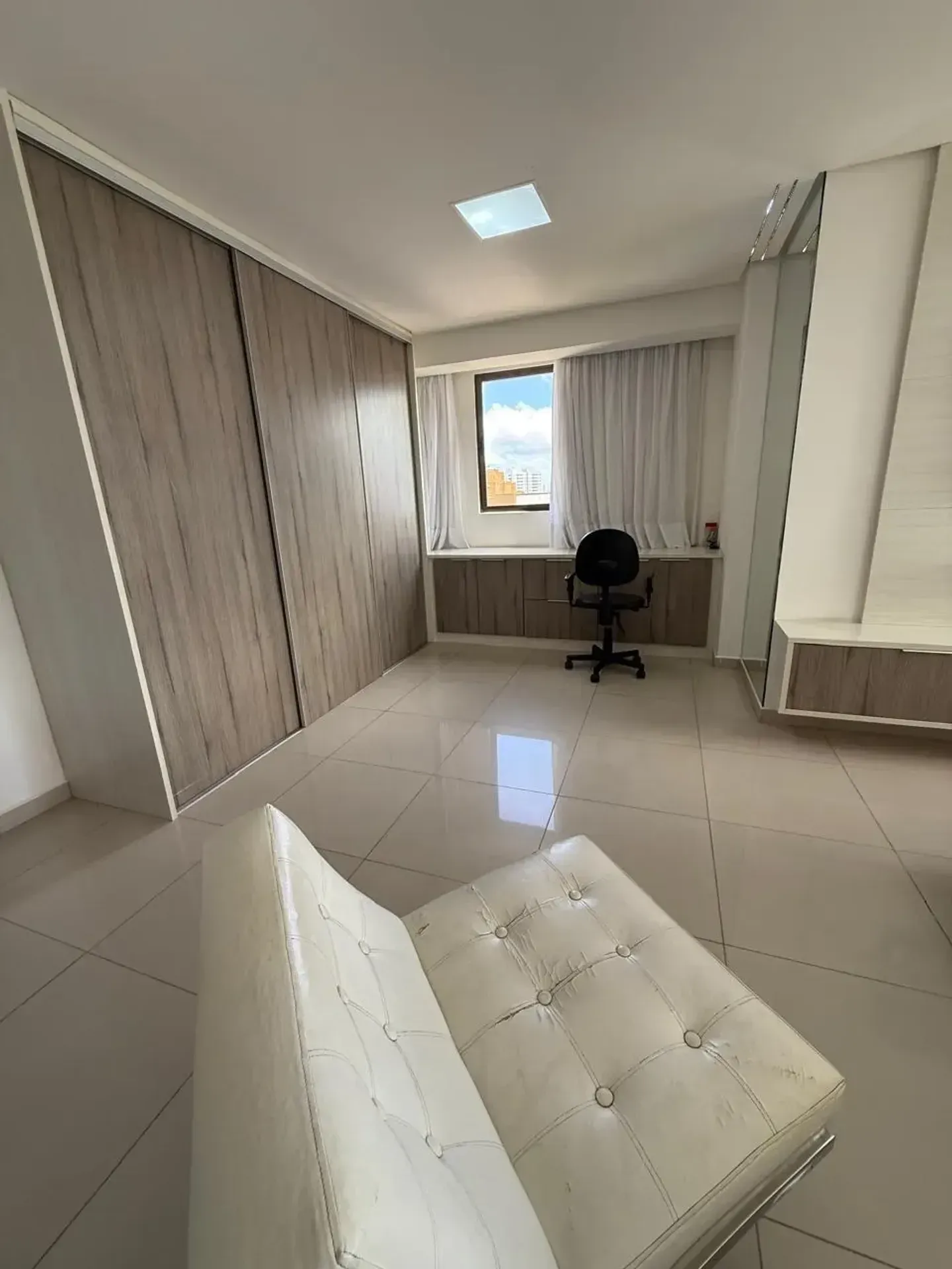 Furnished 175 m² apartment with 3 en-suite bedrooms — photo 34