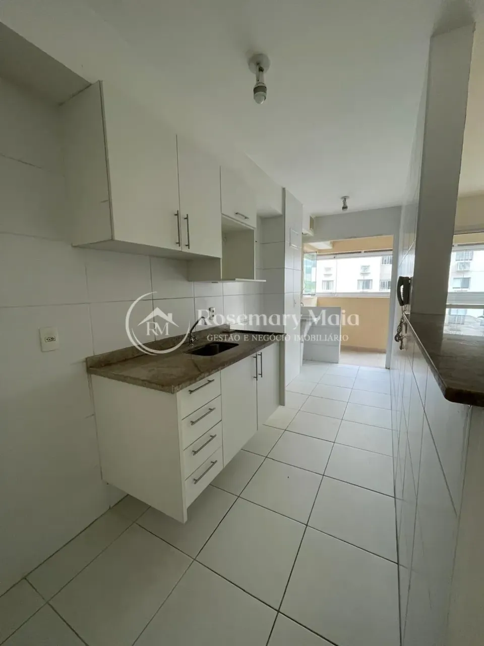 2-bedroom apartment with 2 bathrooms and 1 parking spot — photo 2