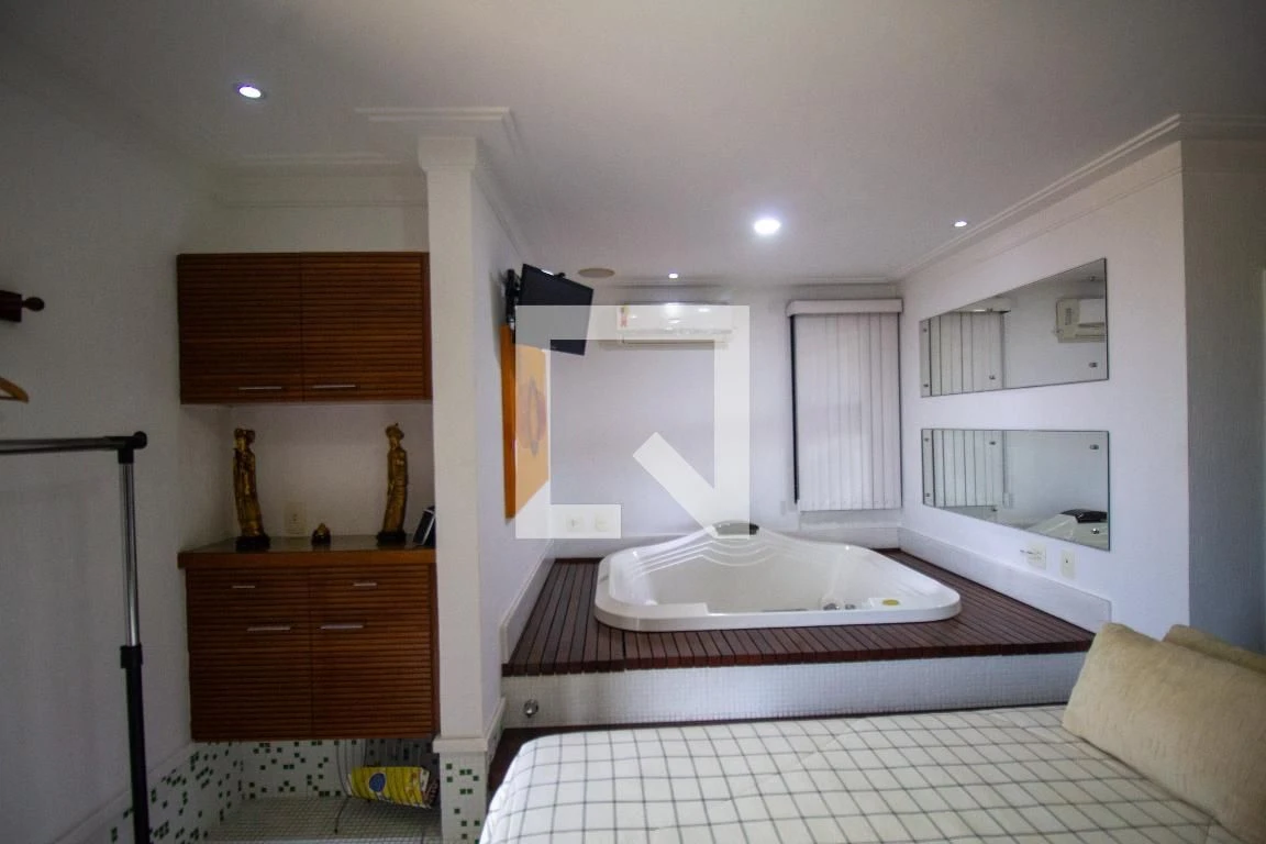 Apartamento mobiliado com 4 quartos e jacuzzi no prédio — photo 28