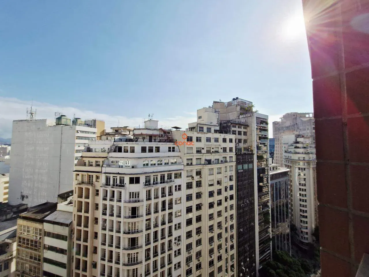 Apartamento de 1 quarto com piso de madeira ou laminado — photo 17