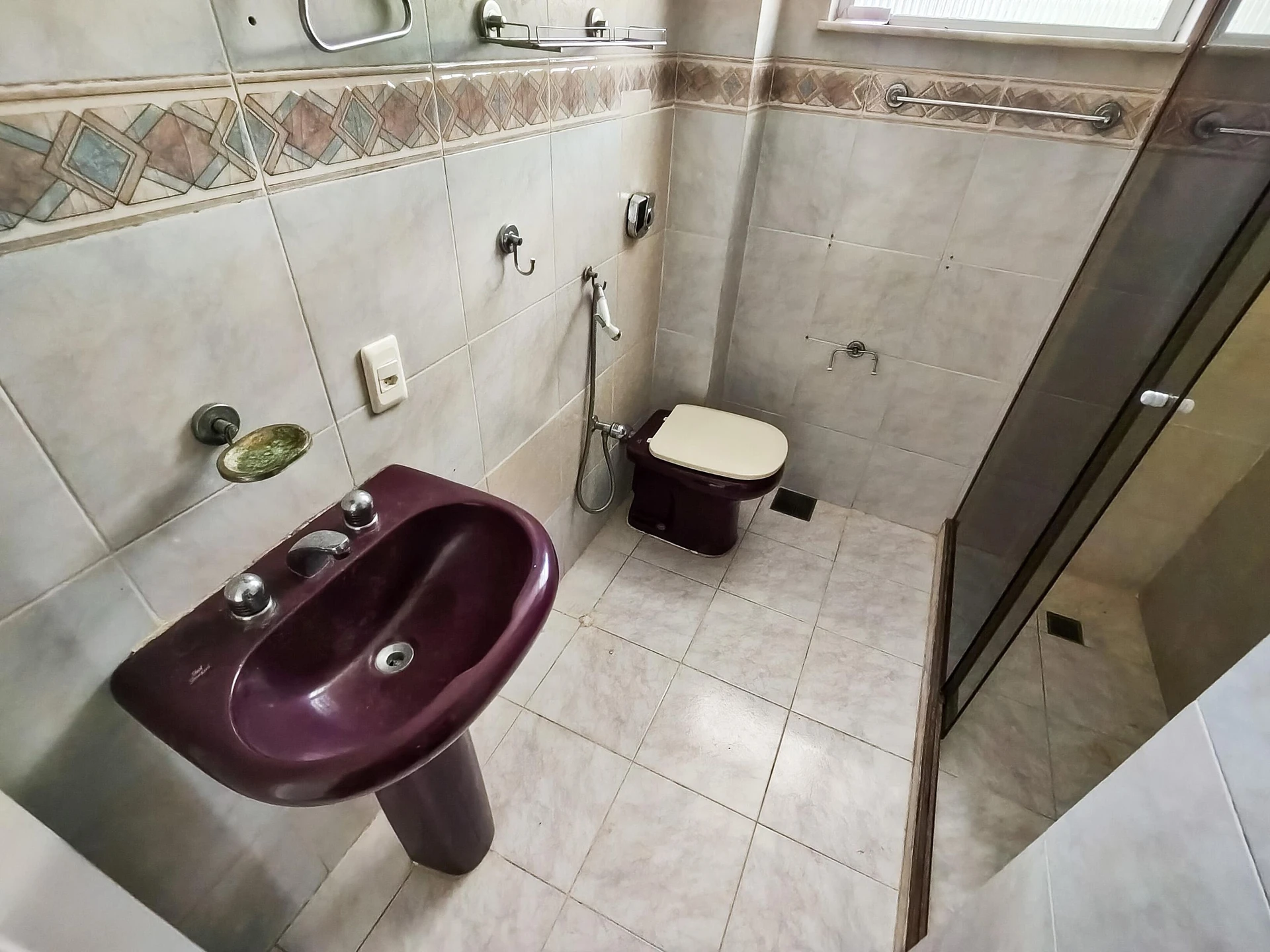 2-bedroom apartment with 2 bathrooms and mountain views — photo 33