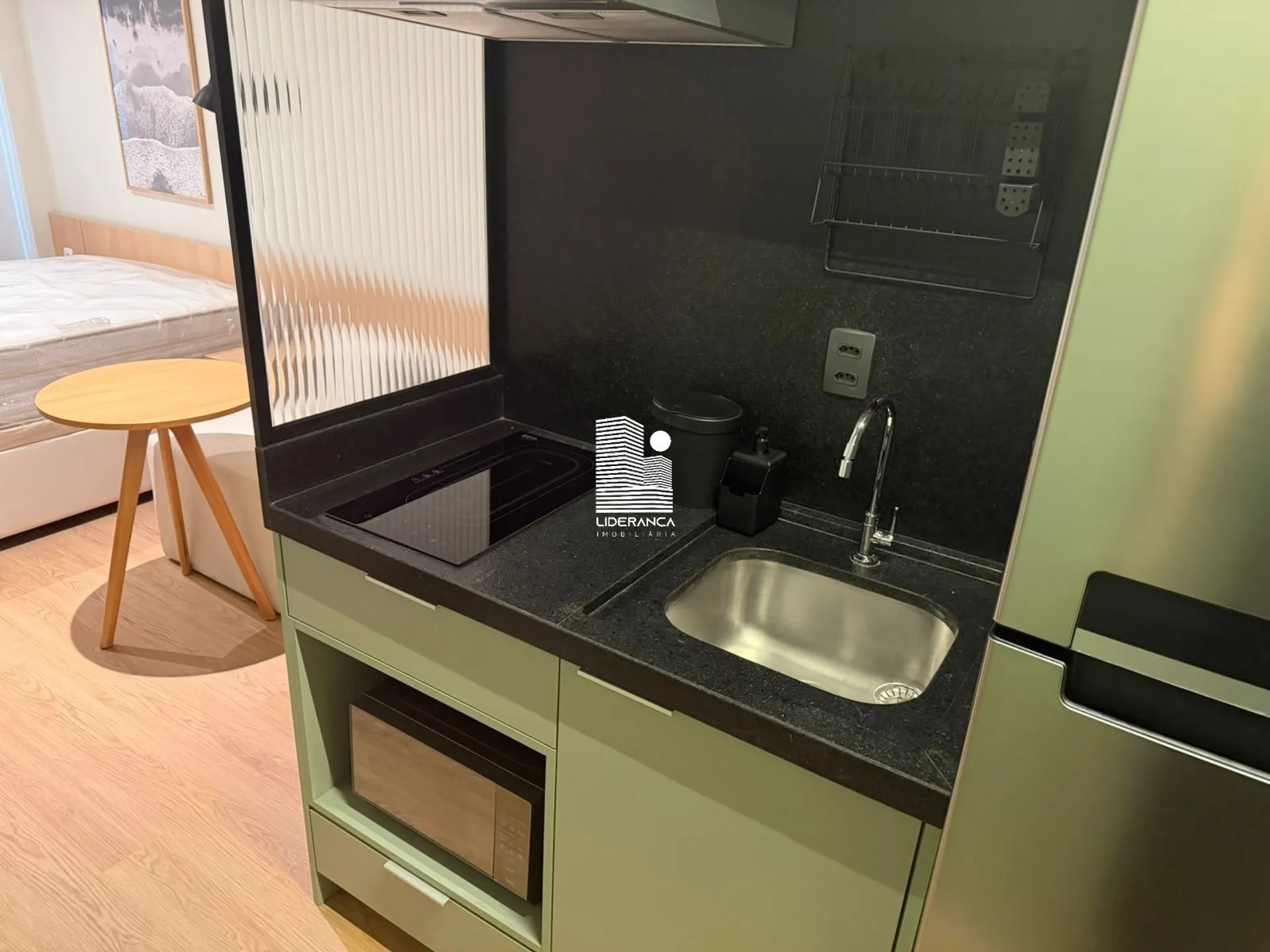 Furnished studio with 24 m², 1 bedroom and 1 bathroom — photo 9