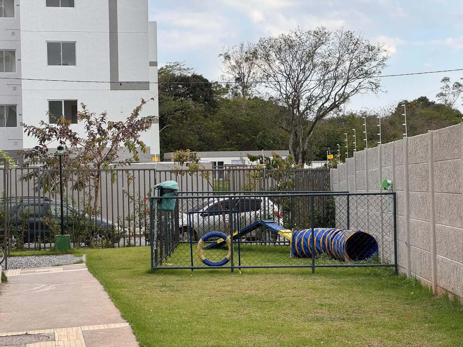 Furnished 2-bedroom apartment with 1 bathroom — photo 23