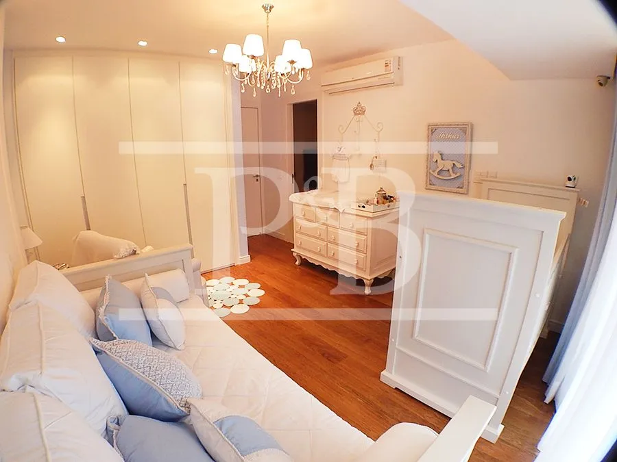 4-bedroom apartment with 319 m² and 4 parking spaces — photo 27