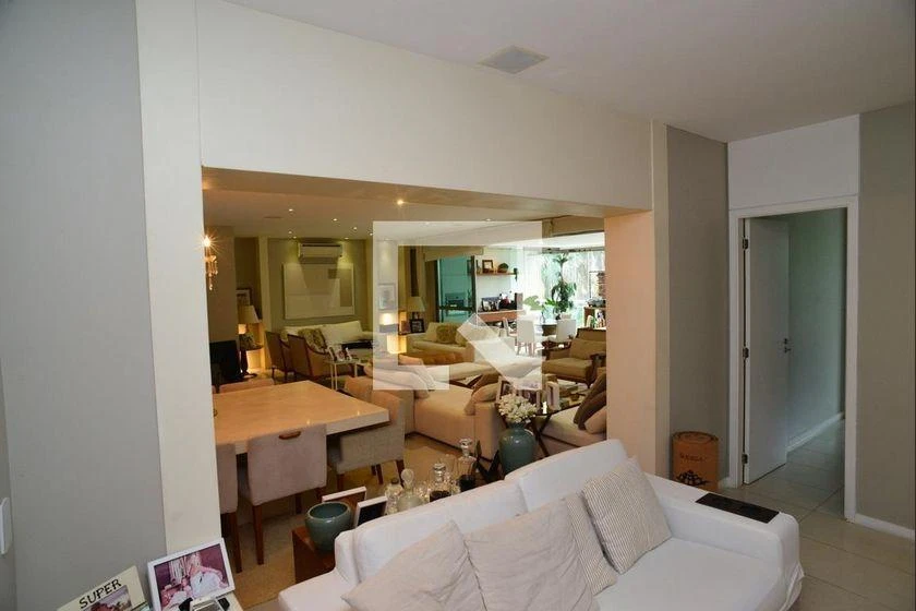 298 m² rental apartment with 4 en-suite bedrooms and balcony — photo 27