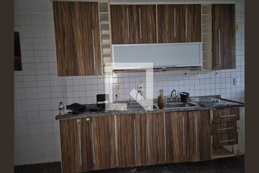 3-bedroom apartment, 1 with its own bathroom, 152 m² — photo 31