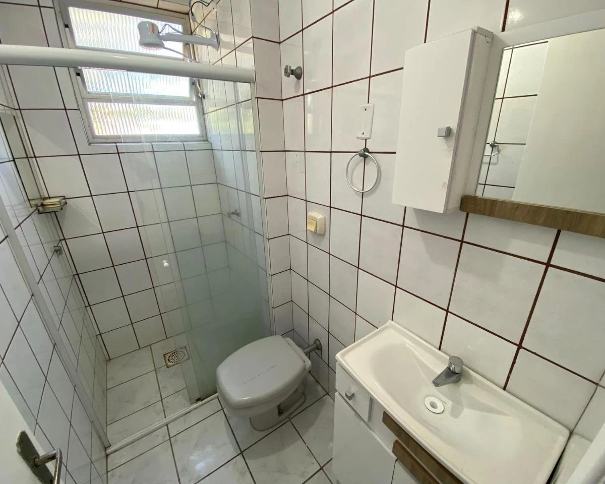 47 m² 1-bedroom apartment with open-plan gas kitchen — photo 4