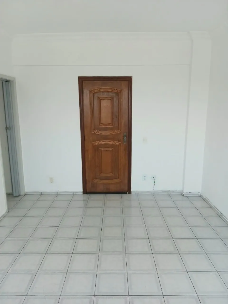 2-bedroom apartment in a building with a gym — photo 6