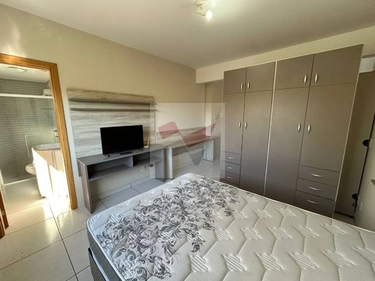 41 m² studio with a washing machine and a home office — photo 4