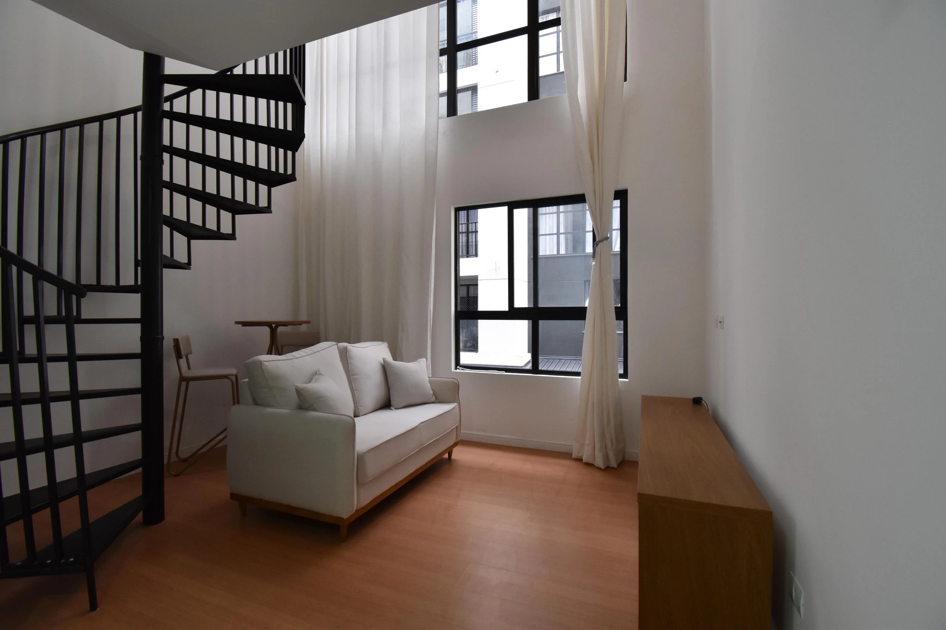 Apartamento de 36 m² com máquina de lavar e varanda gourmet — photo 3