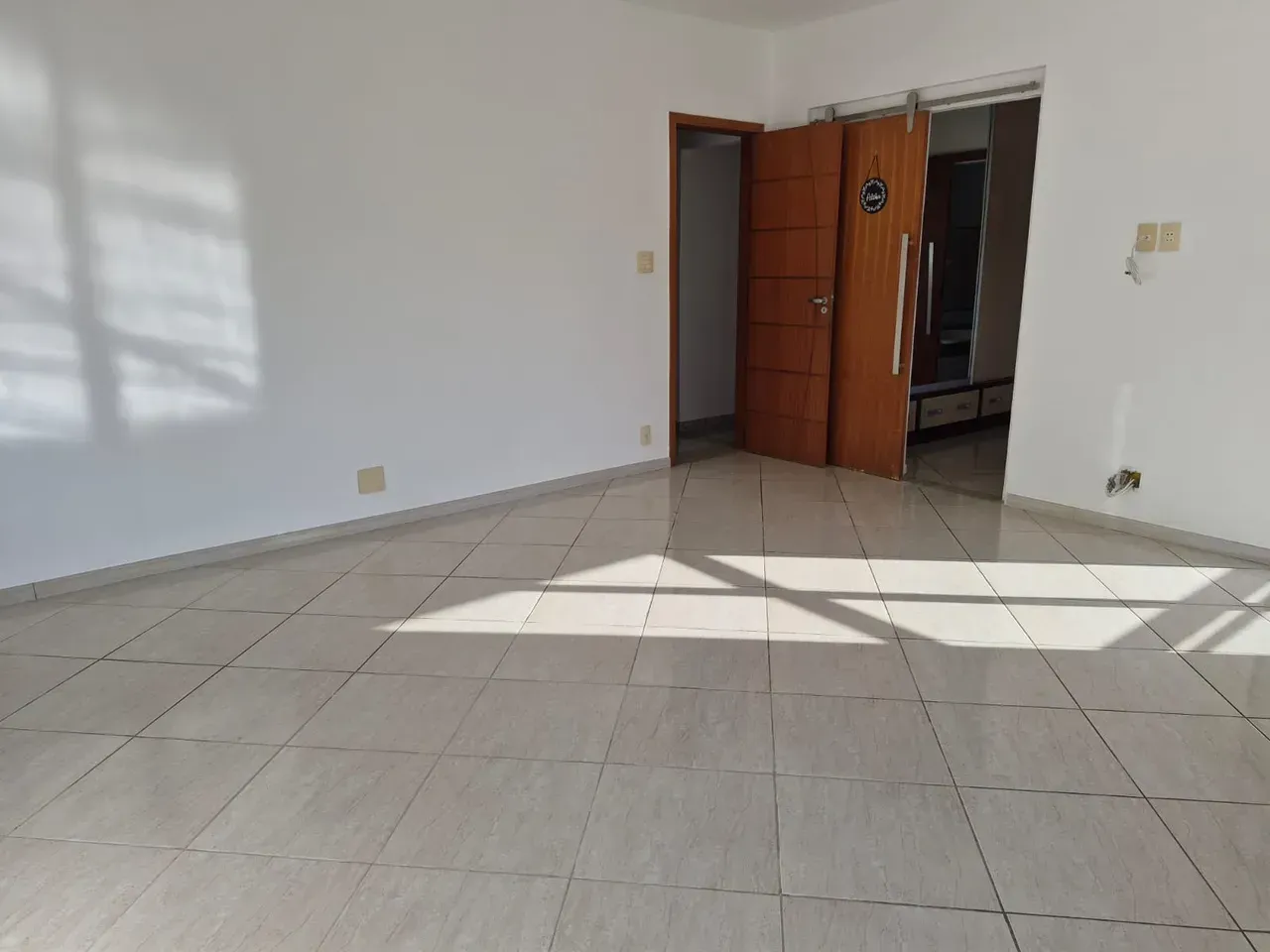 Unfurnished house with 4 bedrooms and 4 bathrooms and pool — photo 18