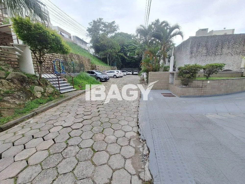2-bedroom apartment, 1 with its own bathroom, 76 m² — photo 11