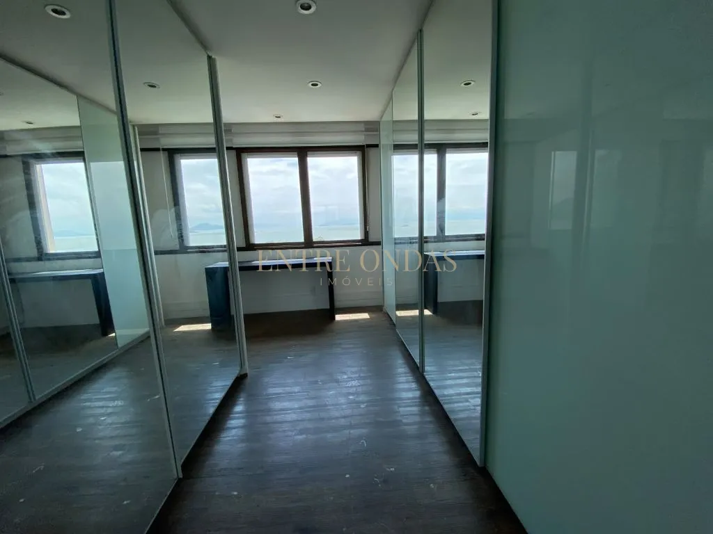 Вид на воду та 4 спальні: квартира 304 м² — photo 17