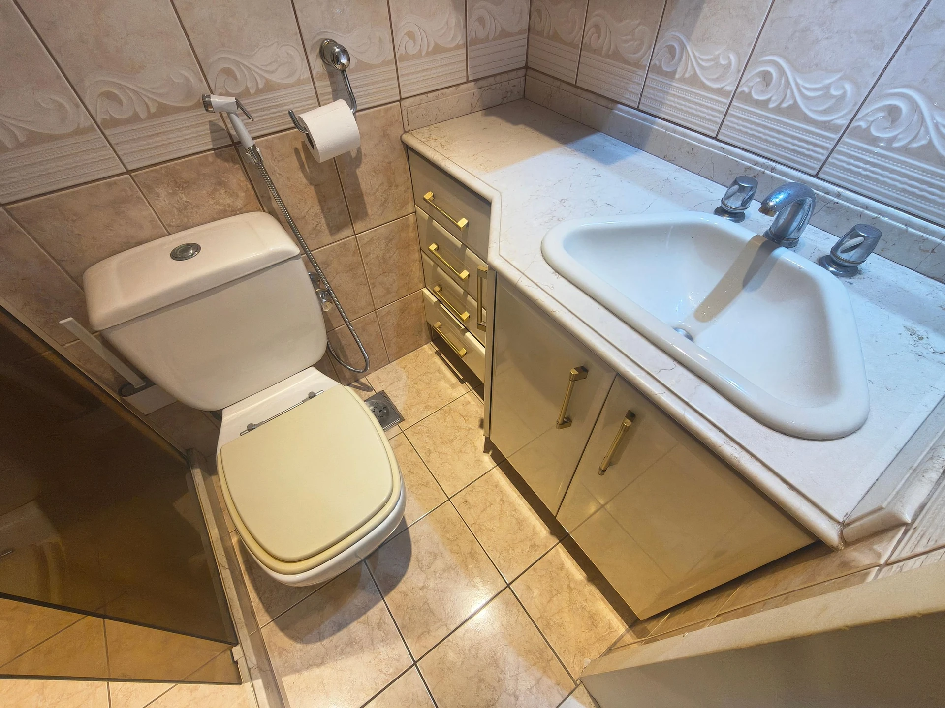 Балкон з грилем та 2 спальні: квартира 129 м² — photo 59