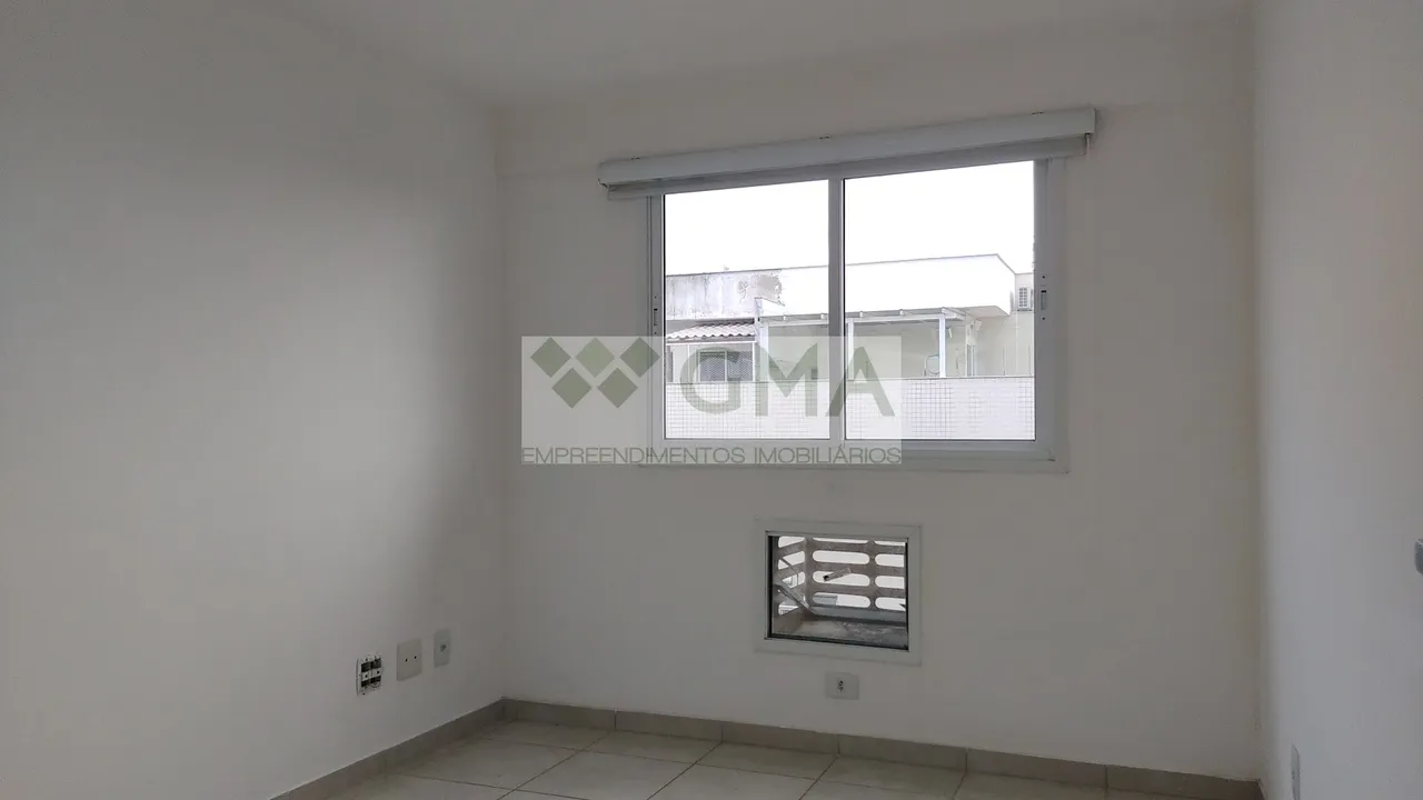 4-bedroom apartment with floor-to-ceiling windows — photo 7