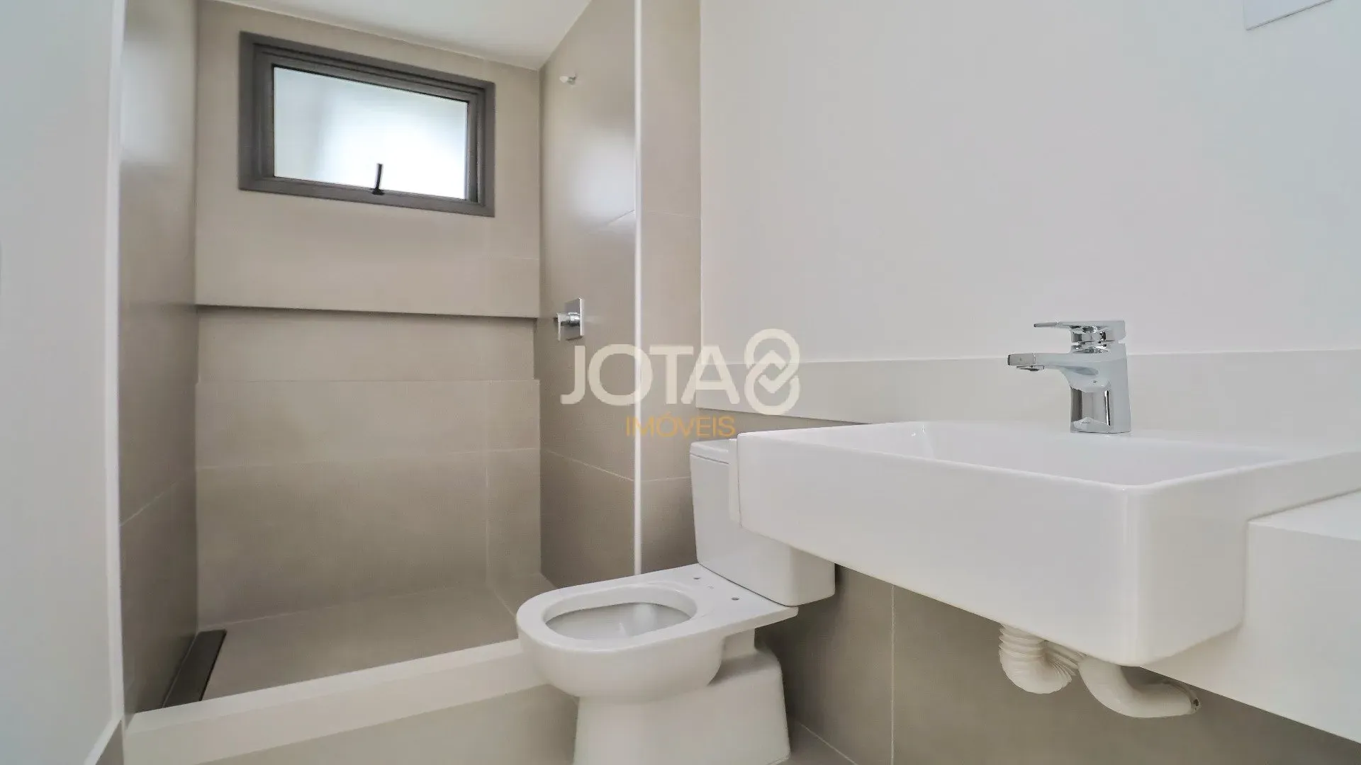 Квартира з 3 спальнями-сюїтами 193 м² і 4 паркомісця — photo 33