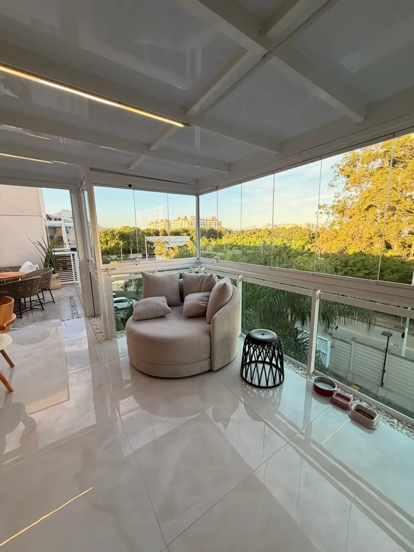 Furnished apartment, 148 m², with a jacuzzi — photo 15