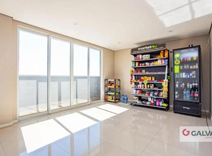 Furnished 1-bedroom apartment with open-plan kitchen — photo 6