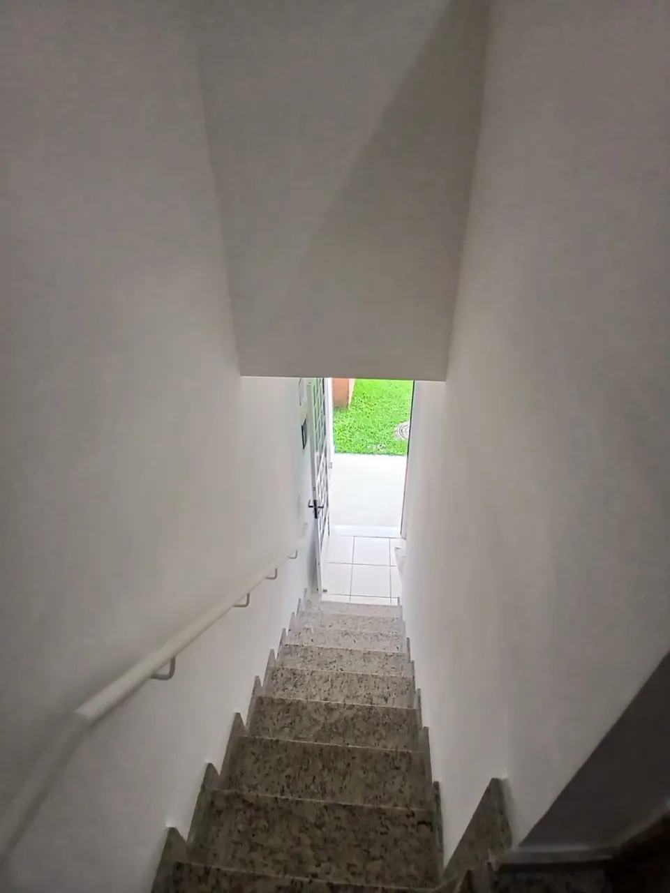 House with 3 bedrooms and 3 bathrooms, open kitchen — photo 17