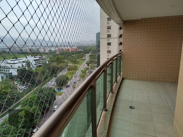 Apartment with a closed kitchen and 3 bedrooms — photo 3
