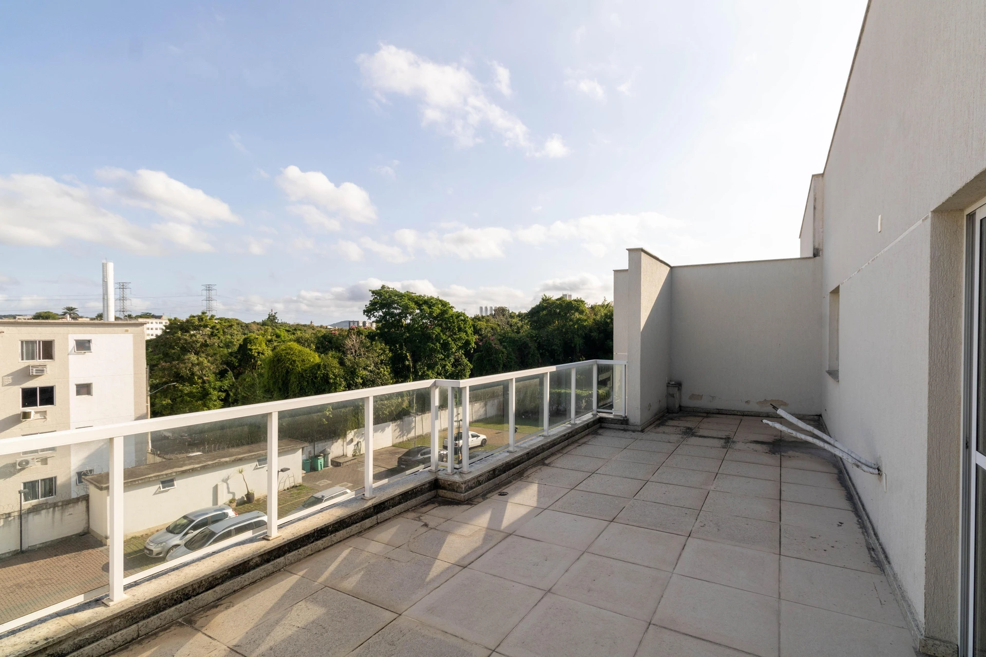 Apartamento mobiliado com 3 quartos e varanda envidraçada — photo 9