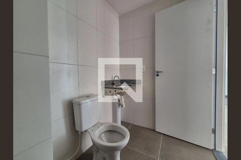 63 m² apartment with a home office and a washing machine — photo 8
