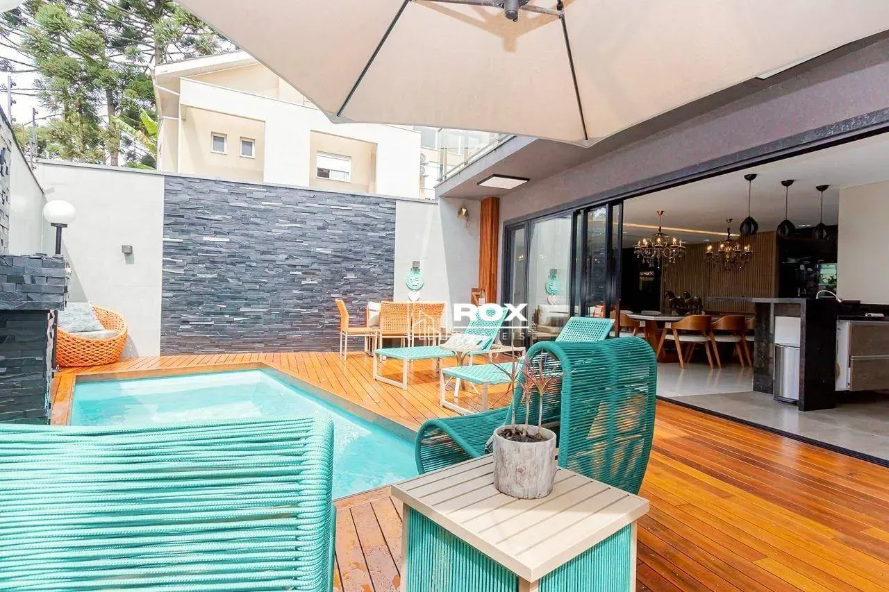 Furnished house with 4 en-suite bedrooms and 266 m² — photo 18
